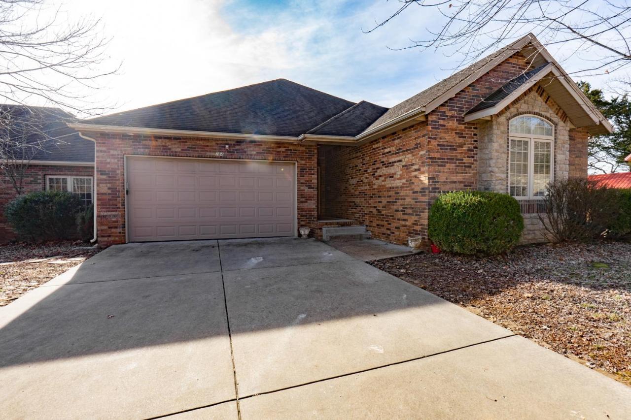 Apartment 4br Walk-in - Pool Table - Hot Tub - Fire Pit - Free Tickets Included - Dv164