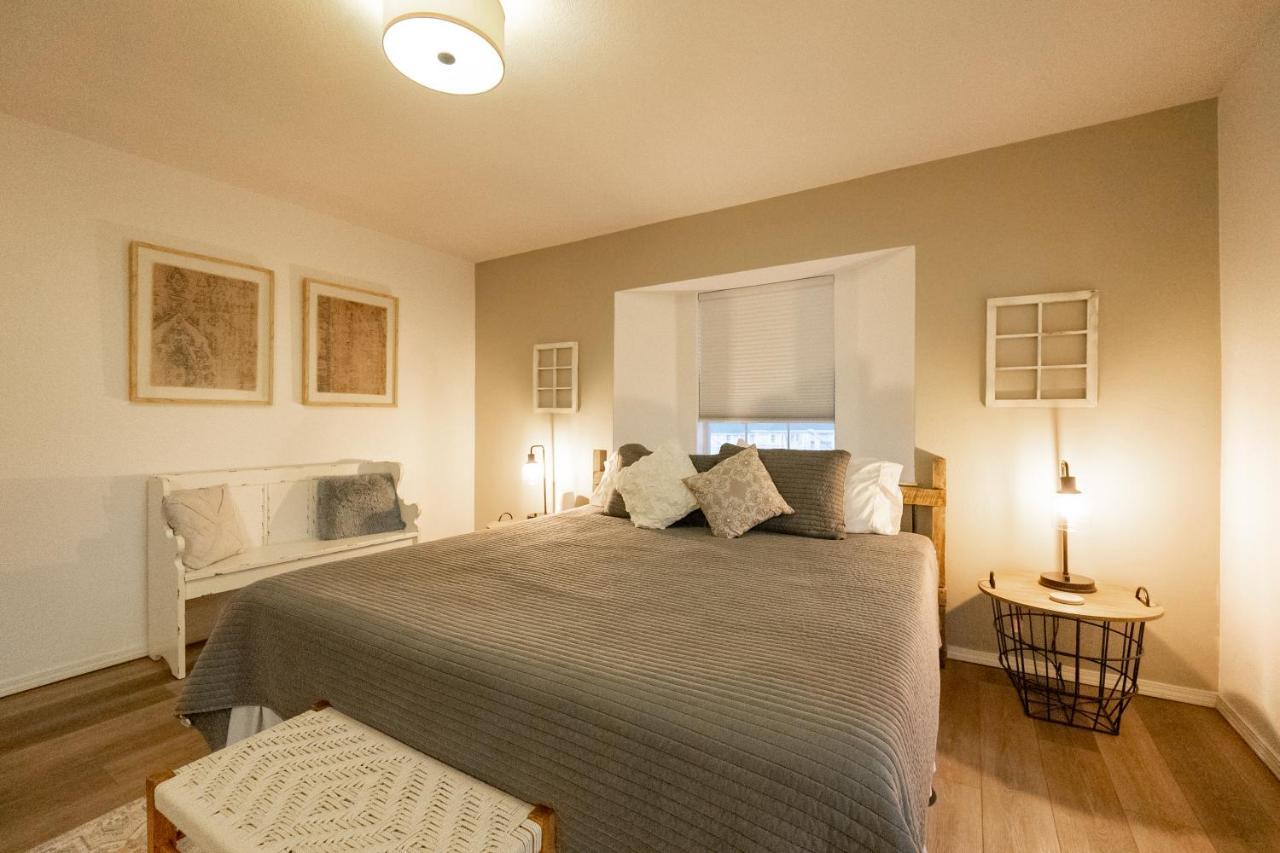 3br With Recliners - Location - Free Tickets Included - Fc39-2 *