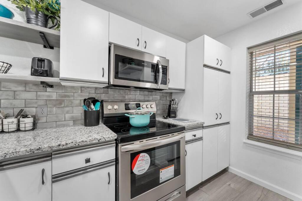 Apartment 3-bedroom Renovated At The Champions