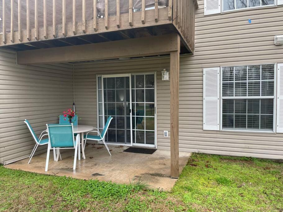 Newly Remodeled Lover's Luxury With Upgrades Holiday home