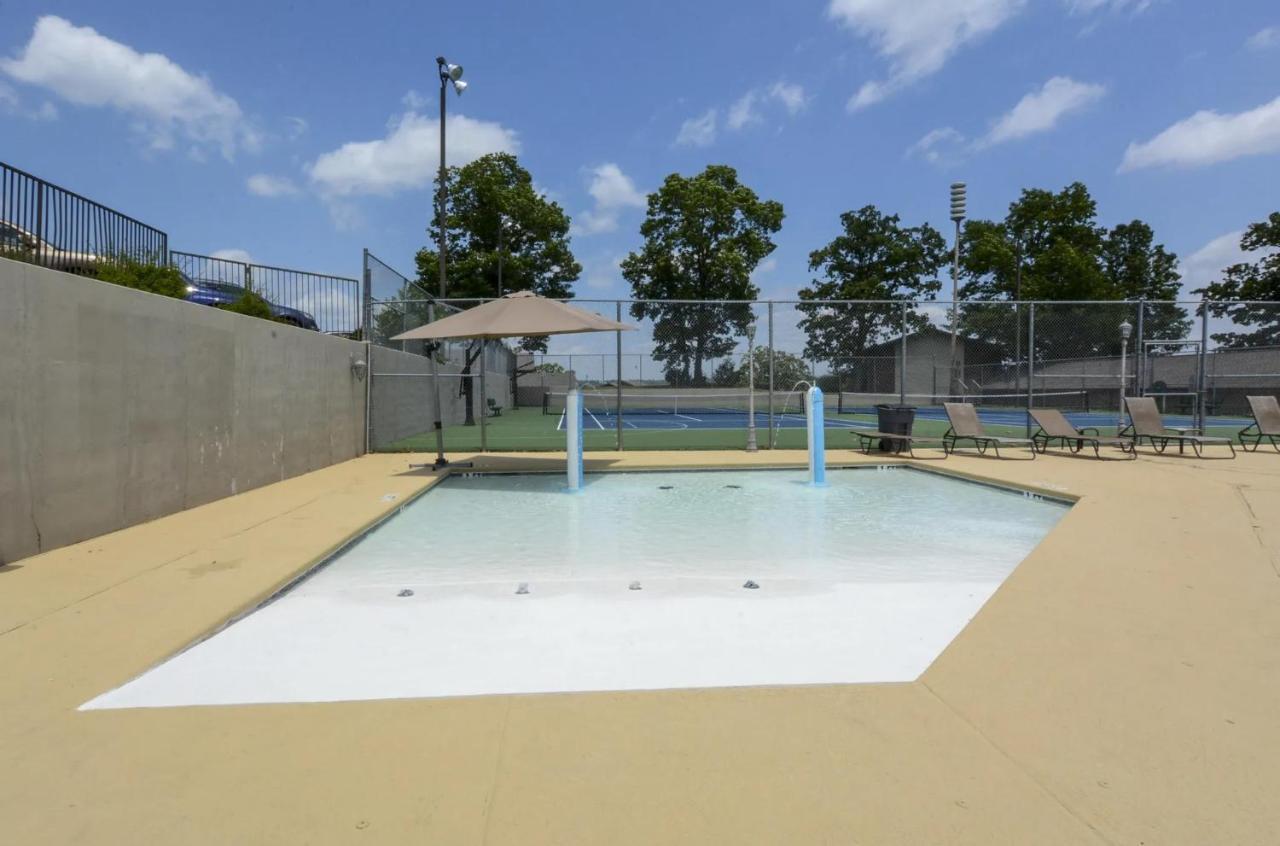 Holiday home 2br Updated At Pointe Royale - Golf - 2 Pools - Free Attraction Tickets Included - Pr123-1 Branson