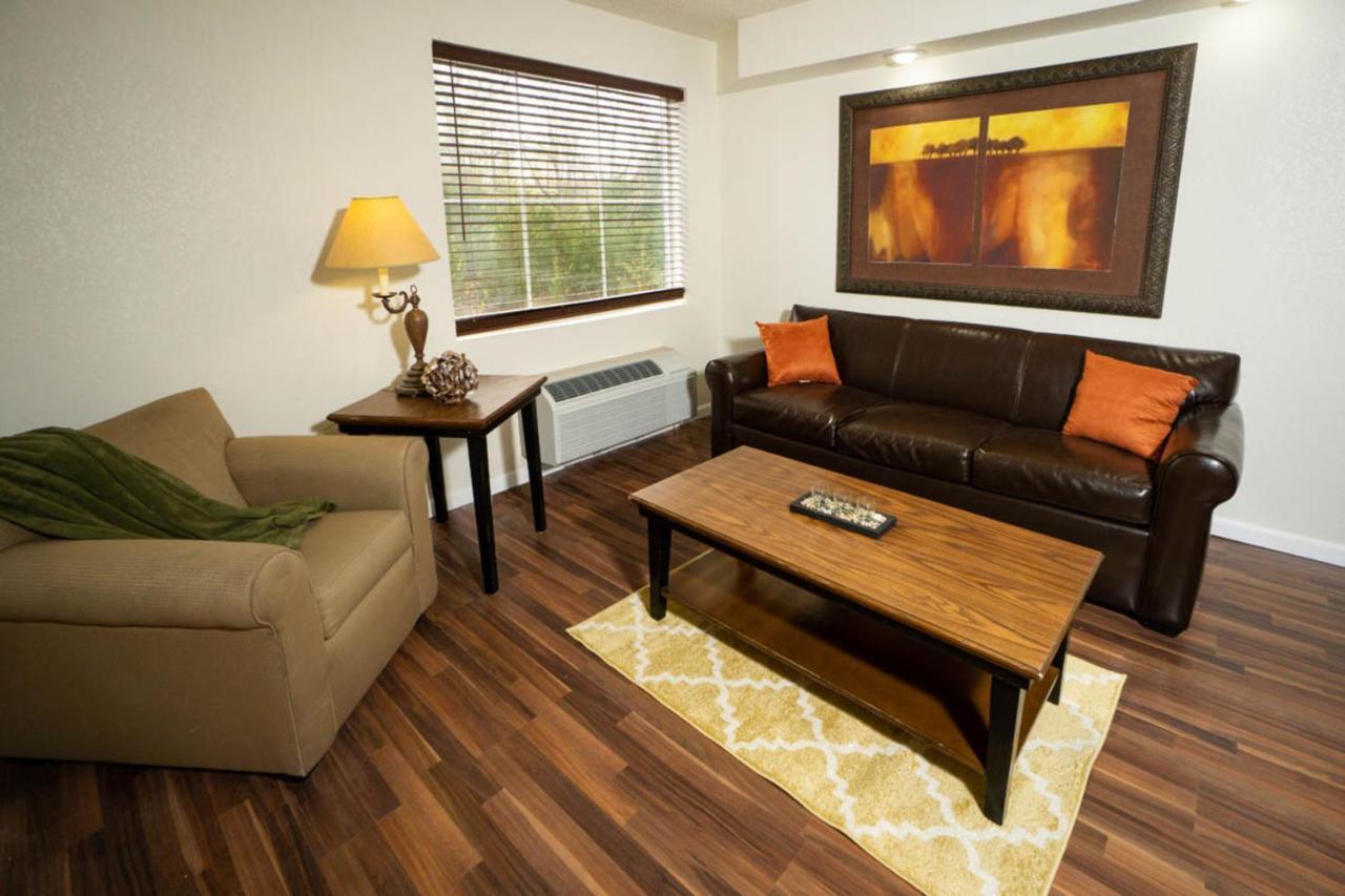 Apartment Oak Ridge At *