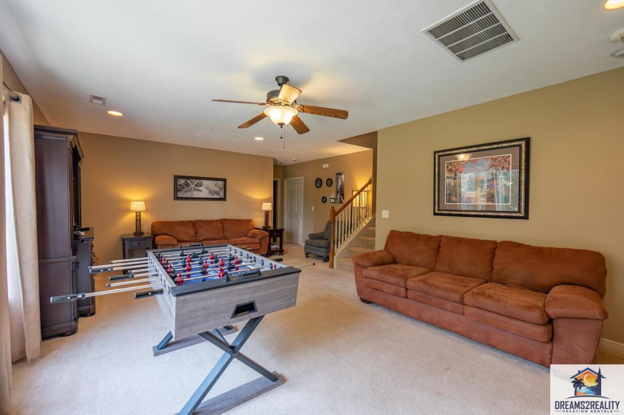 4br Walk-in - Foosball Table - Hot Tub - Fire Pit - Free Tickets Included - Dv166 Apartment *
