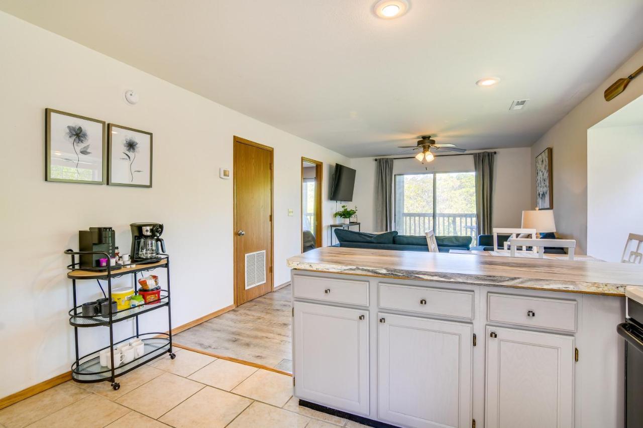 Escape With Pool Access, Grill And Balcony!