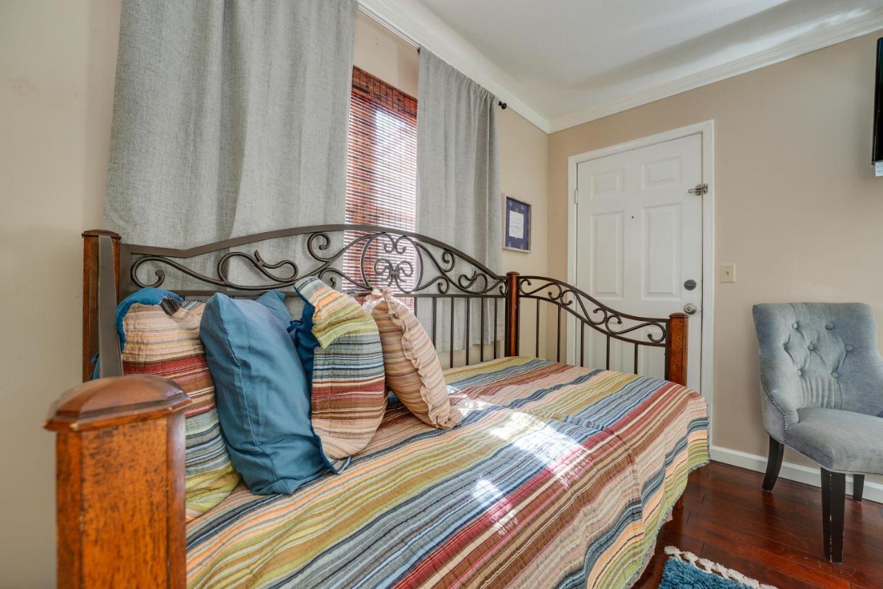 Apartment With Golf Course Views!