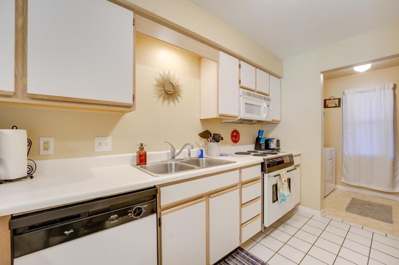 Apartment By Taneycomo With Pool!