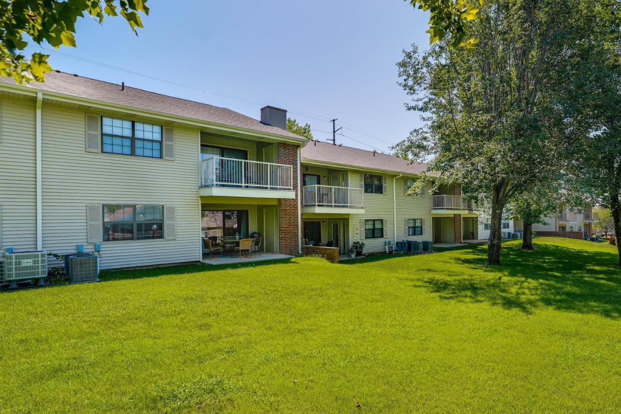 Inviting With Community Pool And Hot Tub Branson