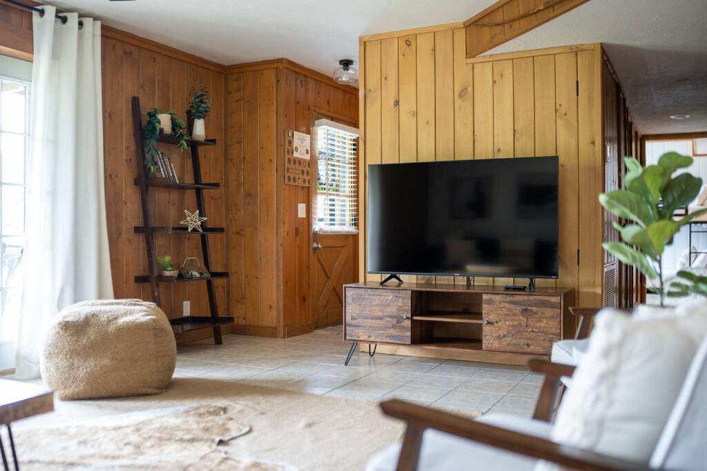 Lands End - 267 Ridge Lane Branson