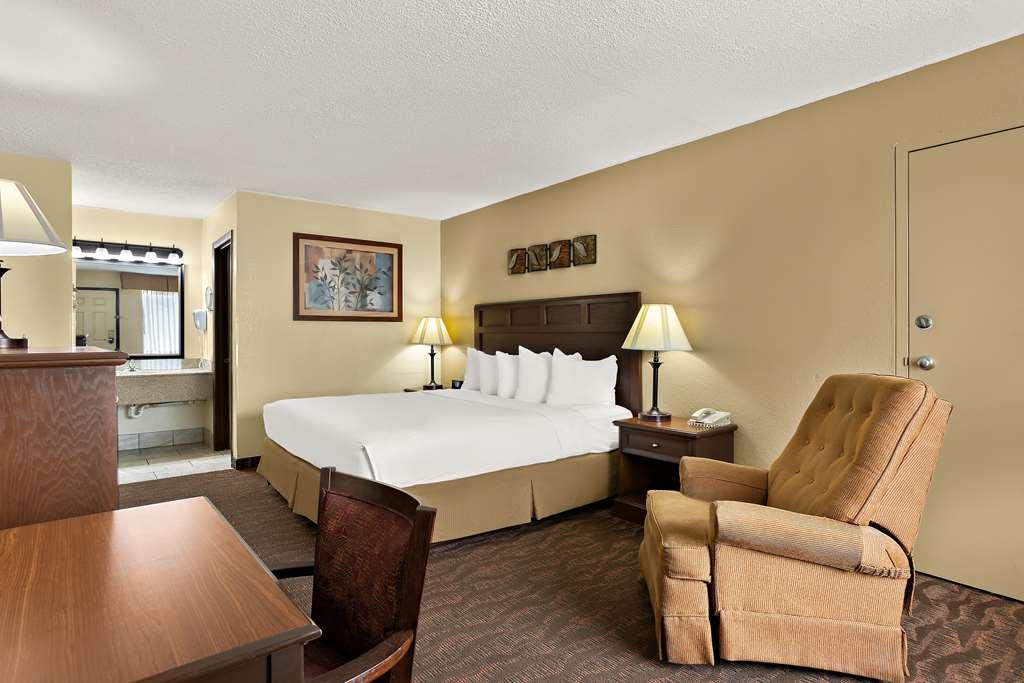 Western Center Pointe Branson