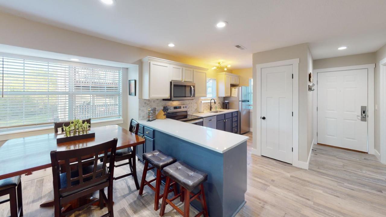 Beautiful Condo, Steps From Table Rock & Sdc * Branson