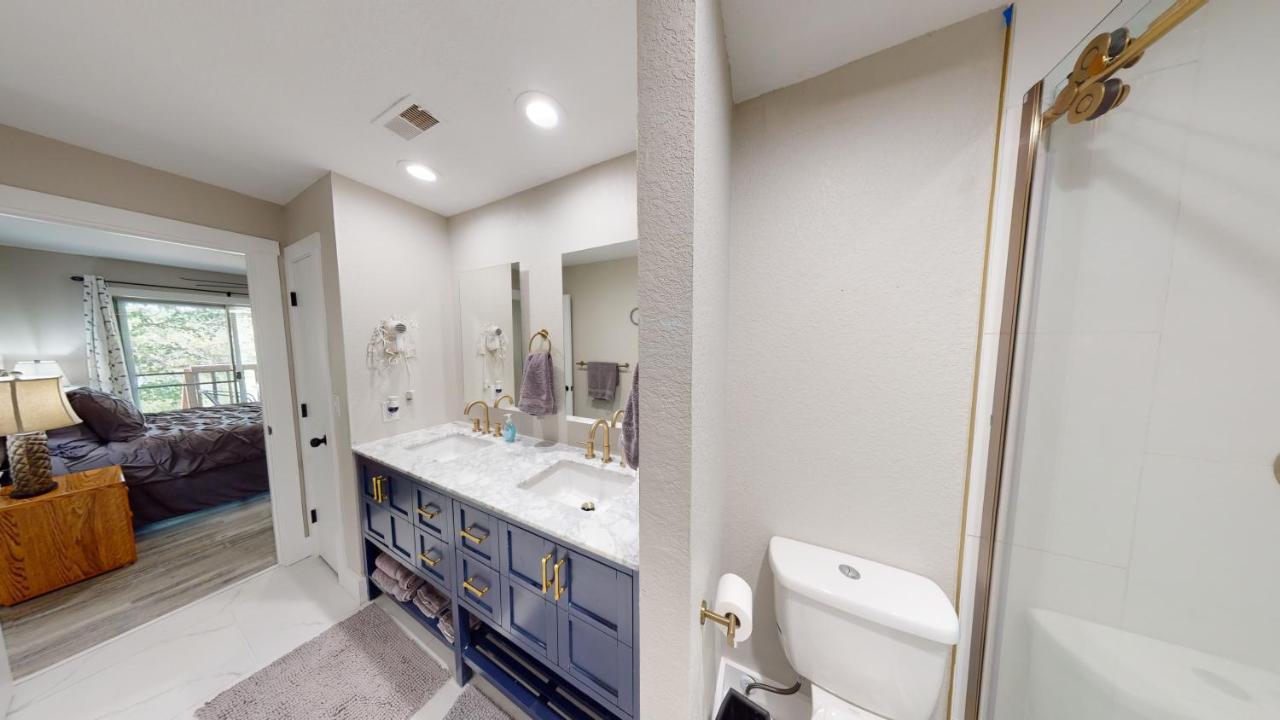 Beautiful Condo, Steps From Table Rock & Sdc Holiday home
