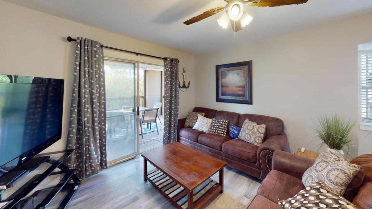 Beautiful Condo, Steps From Table Rock & Sdc Holiday home *
