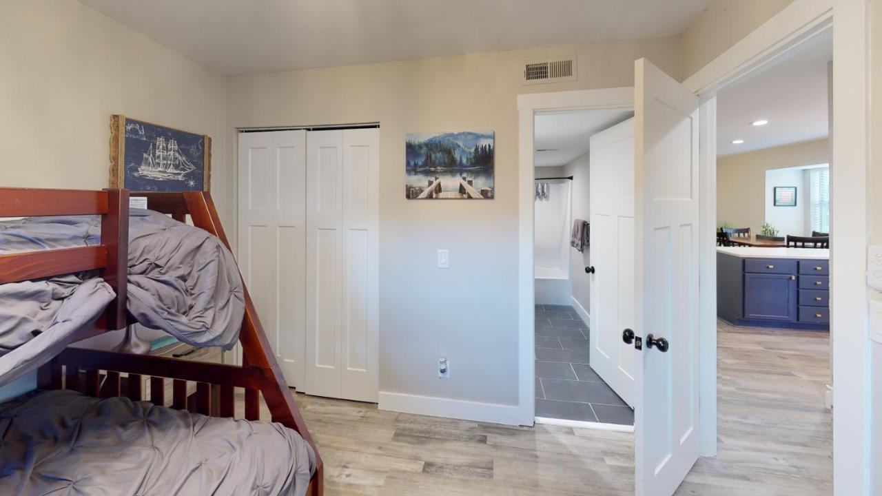 Beautiful Condo, Steps From Table Rock & Sdc Holiday home Branson