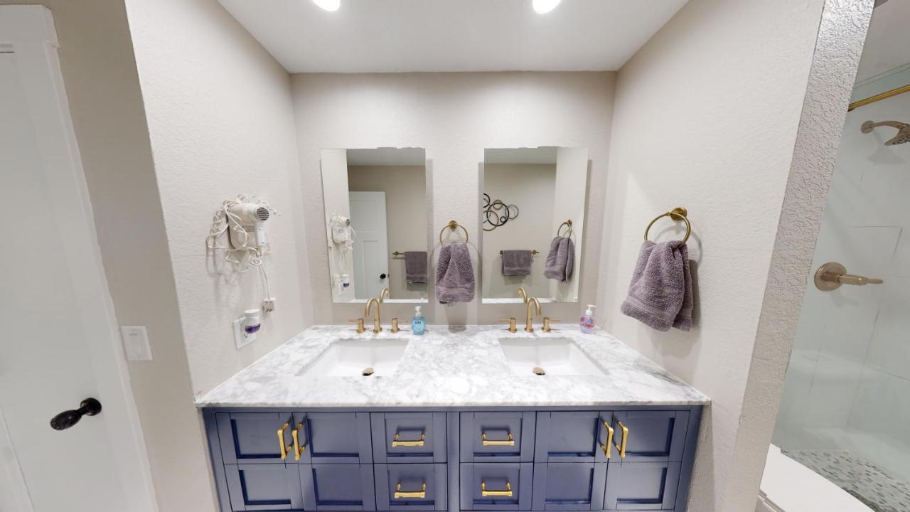 Beautiful Condo, Steps From Table Rock & Sdc Holiday home Branson