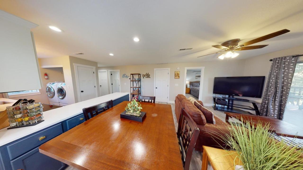 Beautiful Condo, Steps From Table Rock & Sdc * Branson