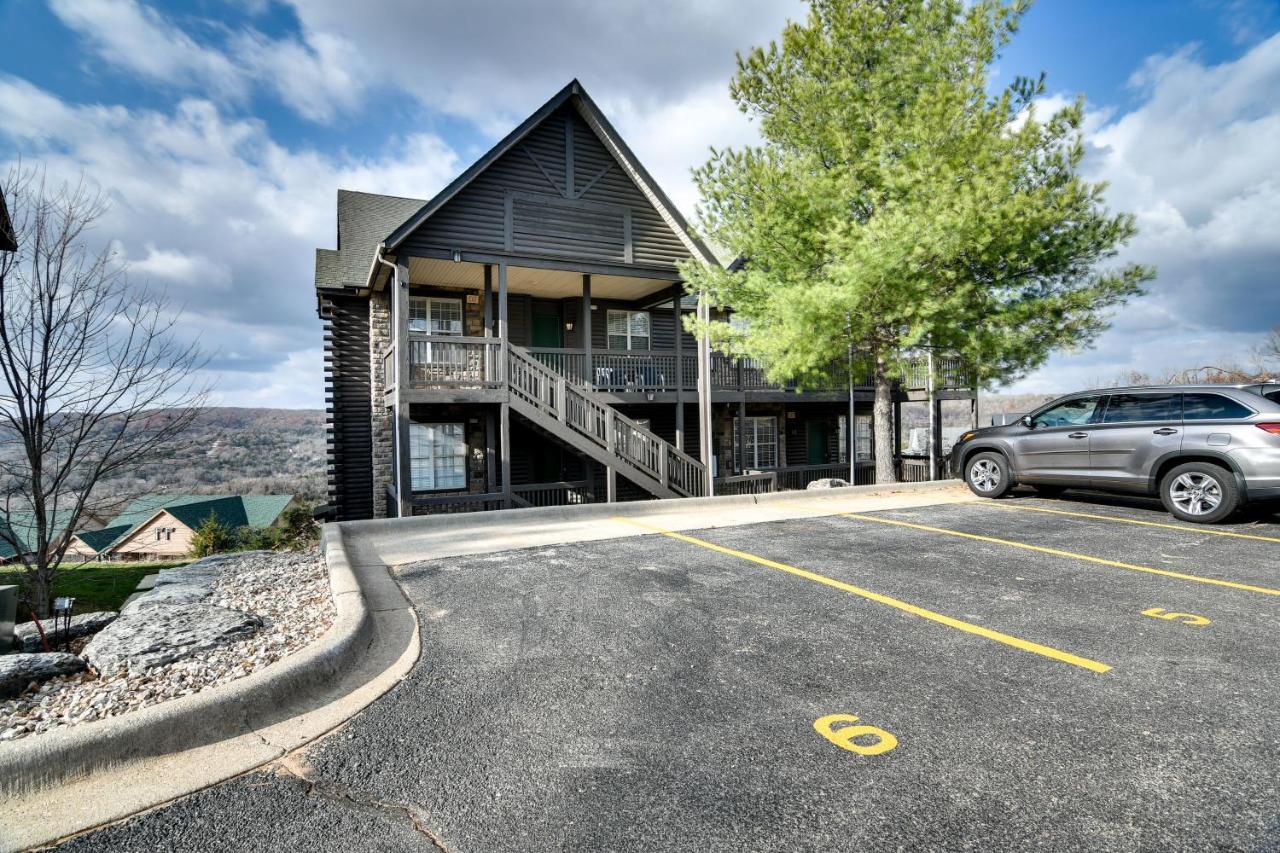 With Pool Near Silver Dollar City! Apartment *