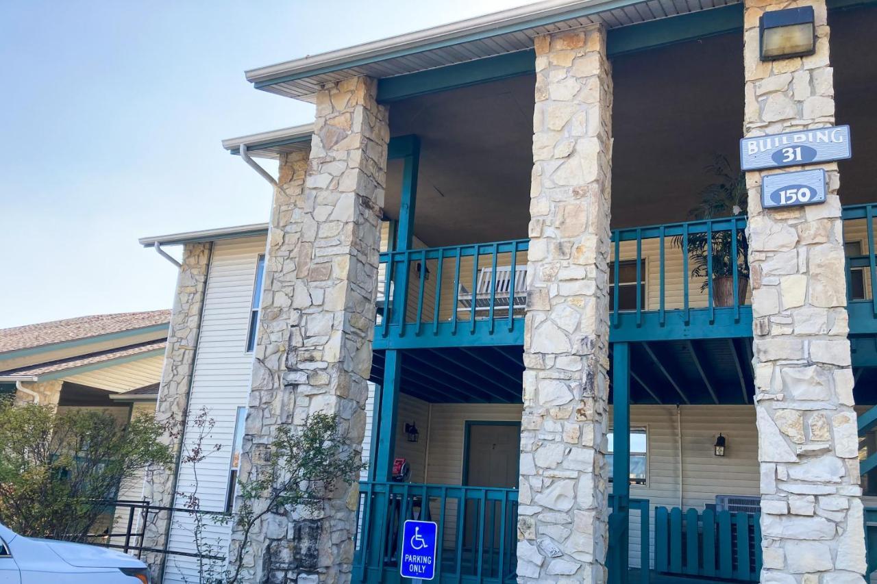 The Bluffs Lakeview Apartment *