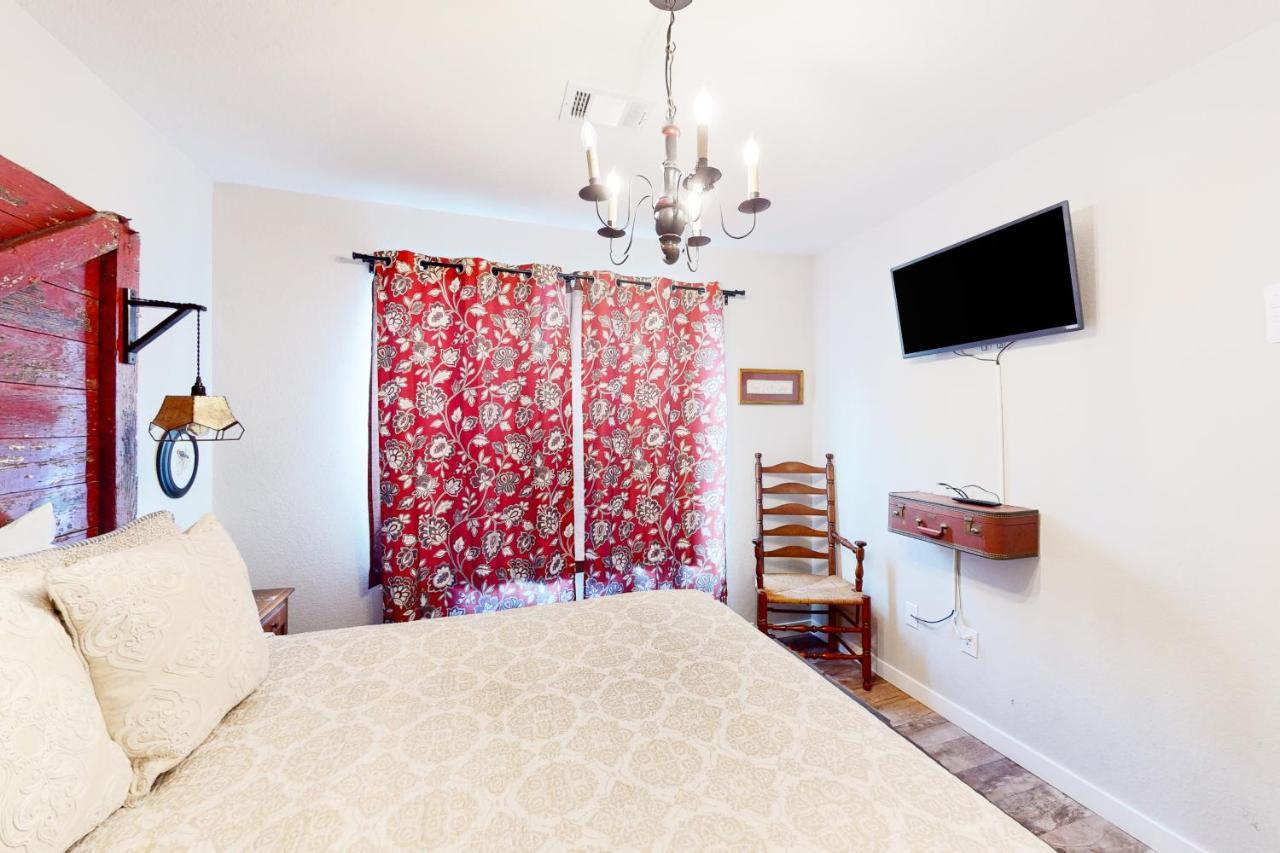 The At Fall Creek Apartment Branson