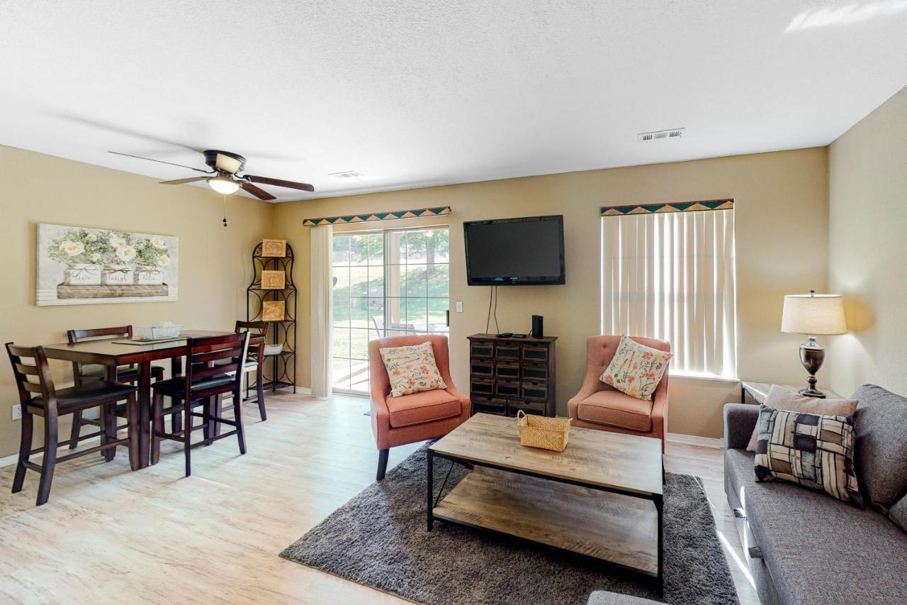 Apartment Fall Creek 590-1 & 2 *