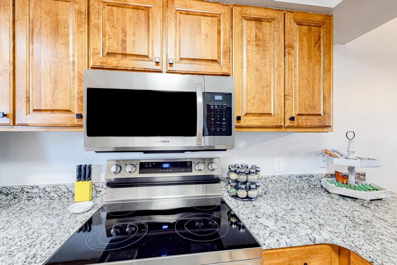 Pointe Royale Dazeoff Rents