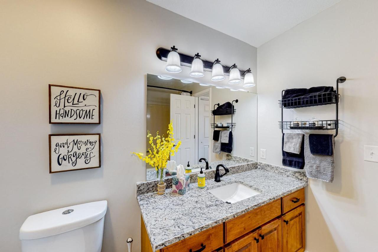 Pointe Royale Dazeoff Rents Apartment Branson