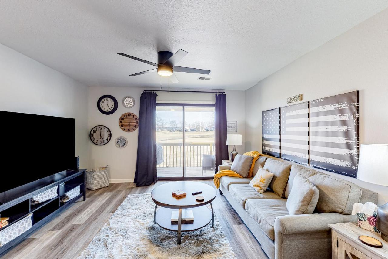 Apartment Pointe Royale Dazeoff Rents Branson