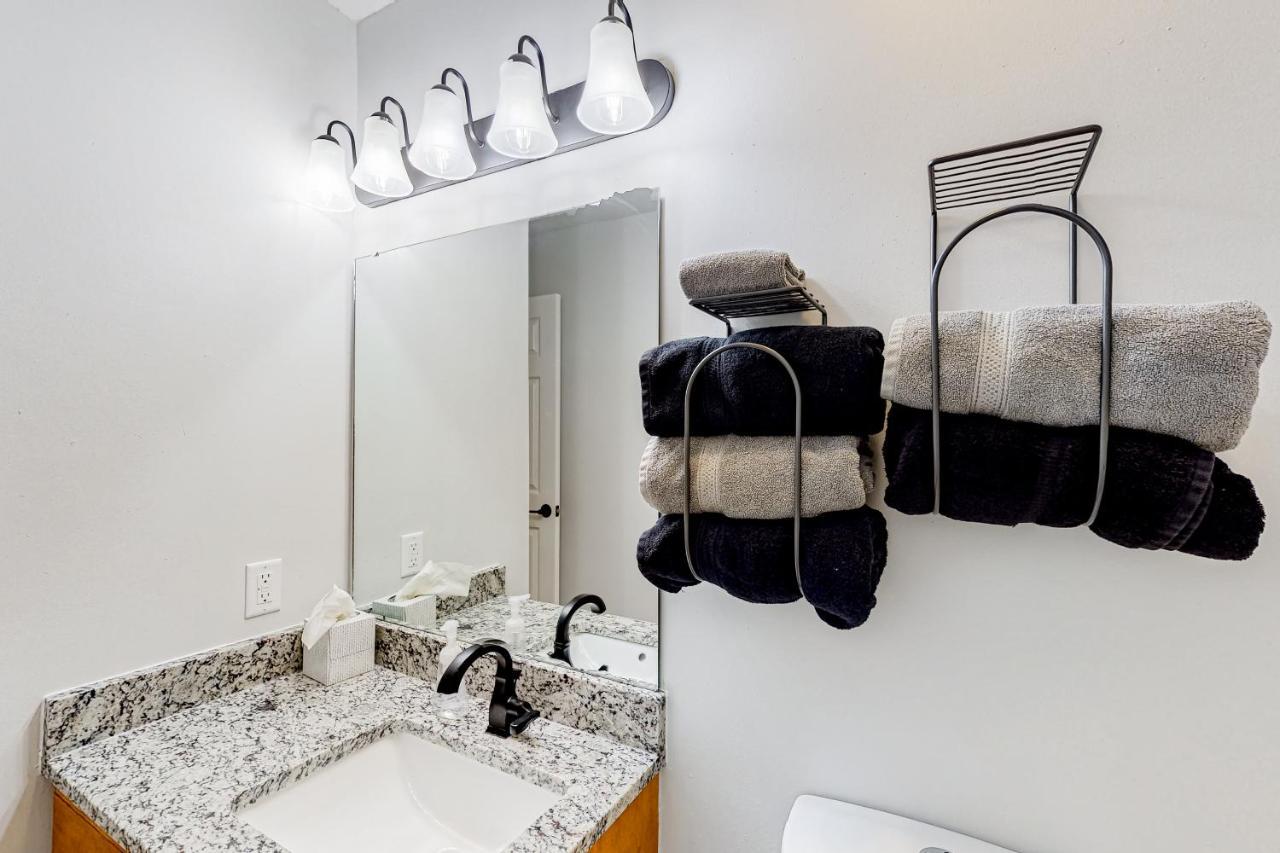 Apartment Pointe Royale Dazeoff Rents Branson