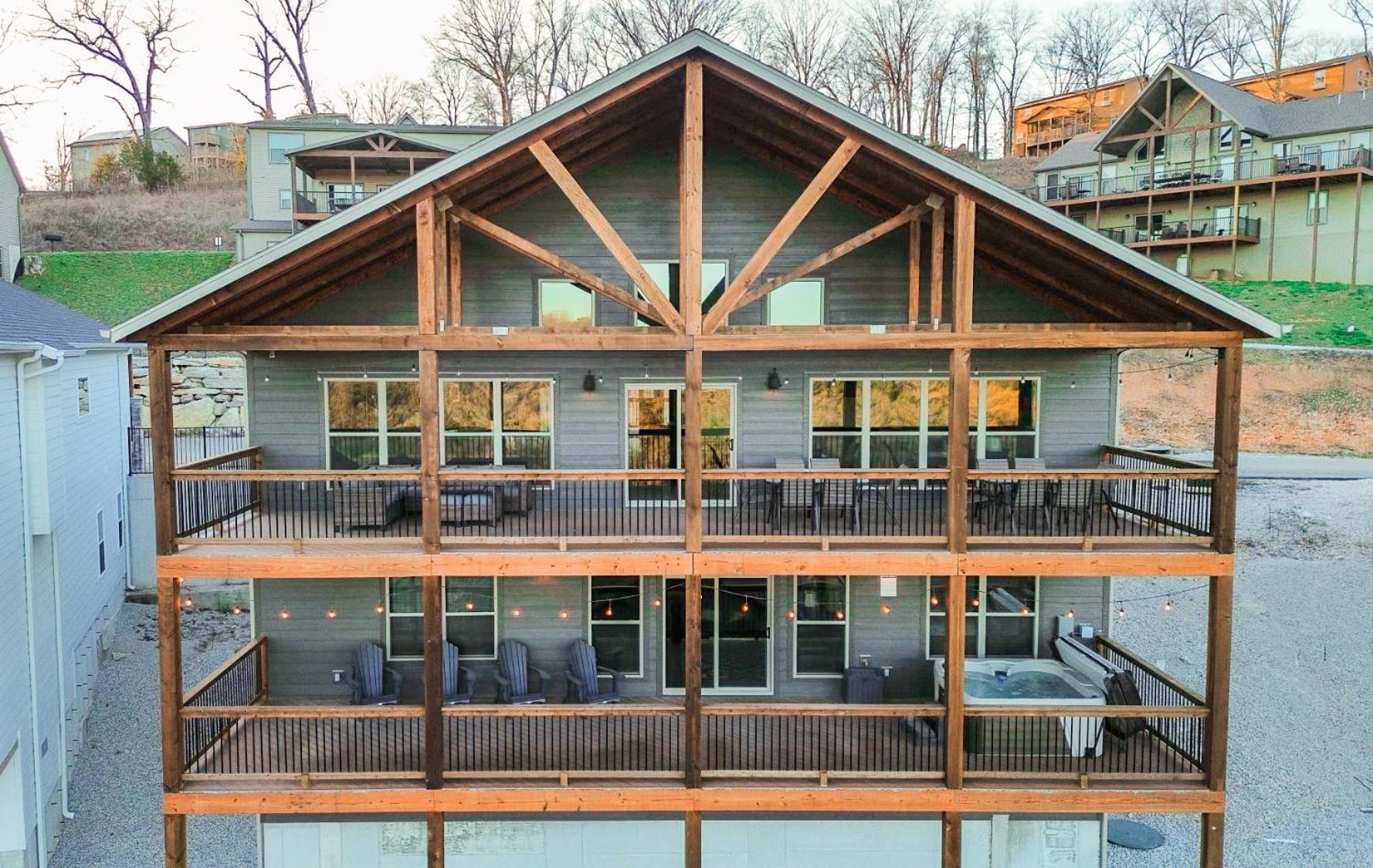 Holiday home Spacious Rustic Elm Branson