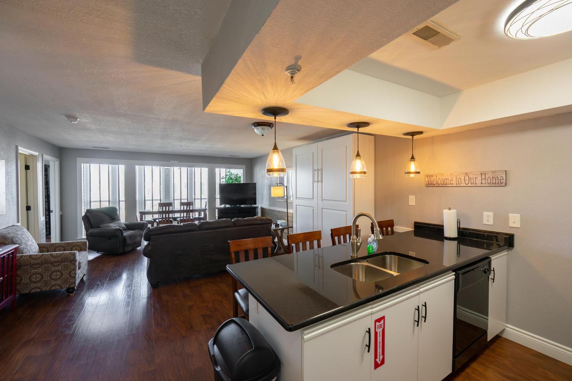 2br Walk-in - Near The 76 Strip - Free Wifi - Pool - Free Tickets Included - Clb-3 Branson