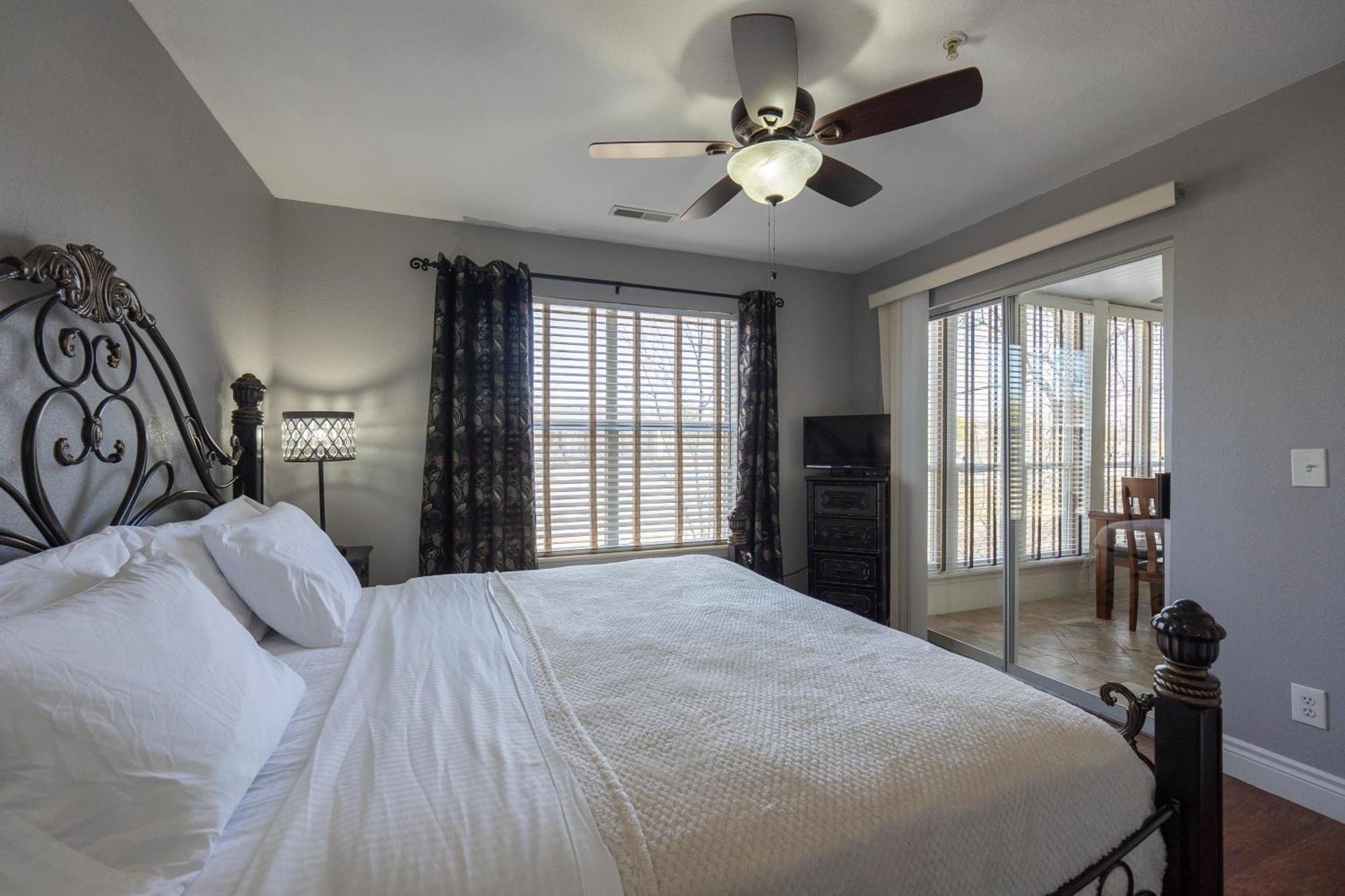 2br Walk-in - Near The 76 Strip - Free Wifi - Pool - Free Tickets Included - Clb-3 Branson