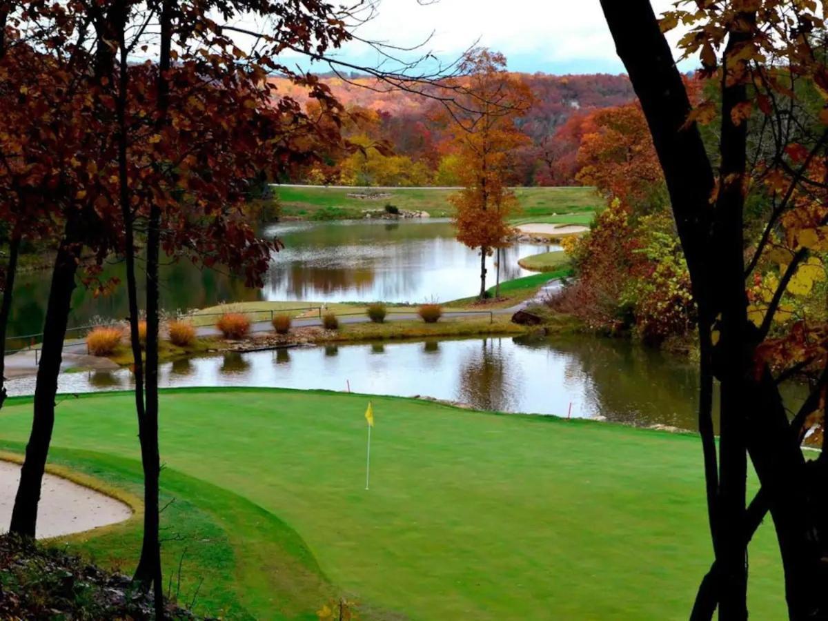 Golf On Site - Walk-in Shower - Jetted Tub - Free Attraction Tickets Included Holiday home