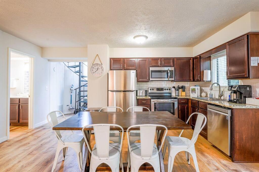 Villa Tribesman Luxury 4 On Table Rock Near Silver Dollar City, Branson