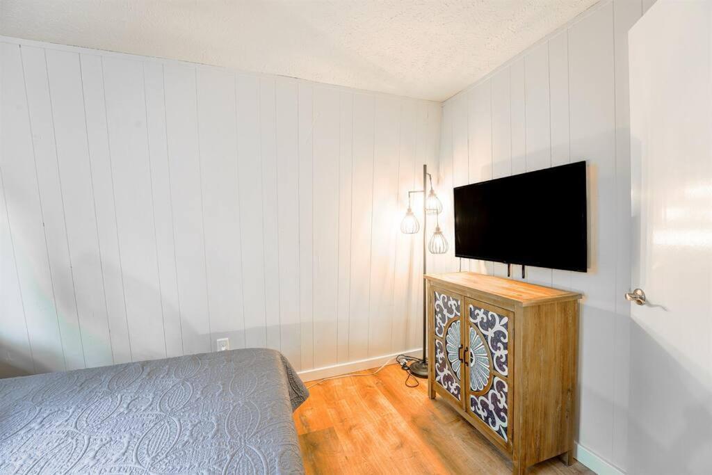 Tribesman Luxury 4 On Table Rock Near Silver Dollar City, Villa