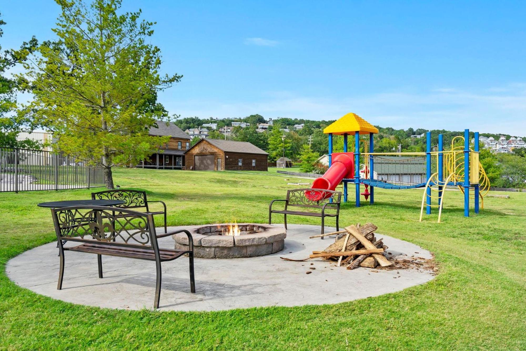 Holiday home Happiness Within - Lakefront