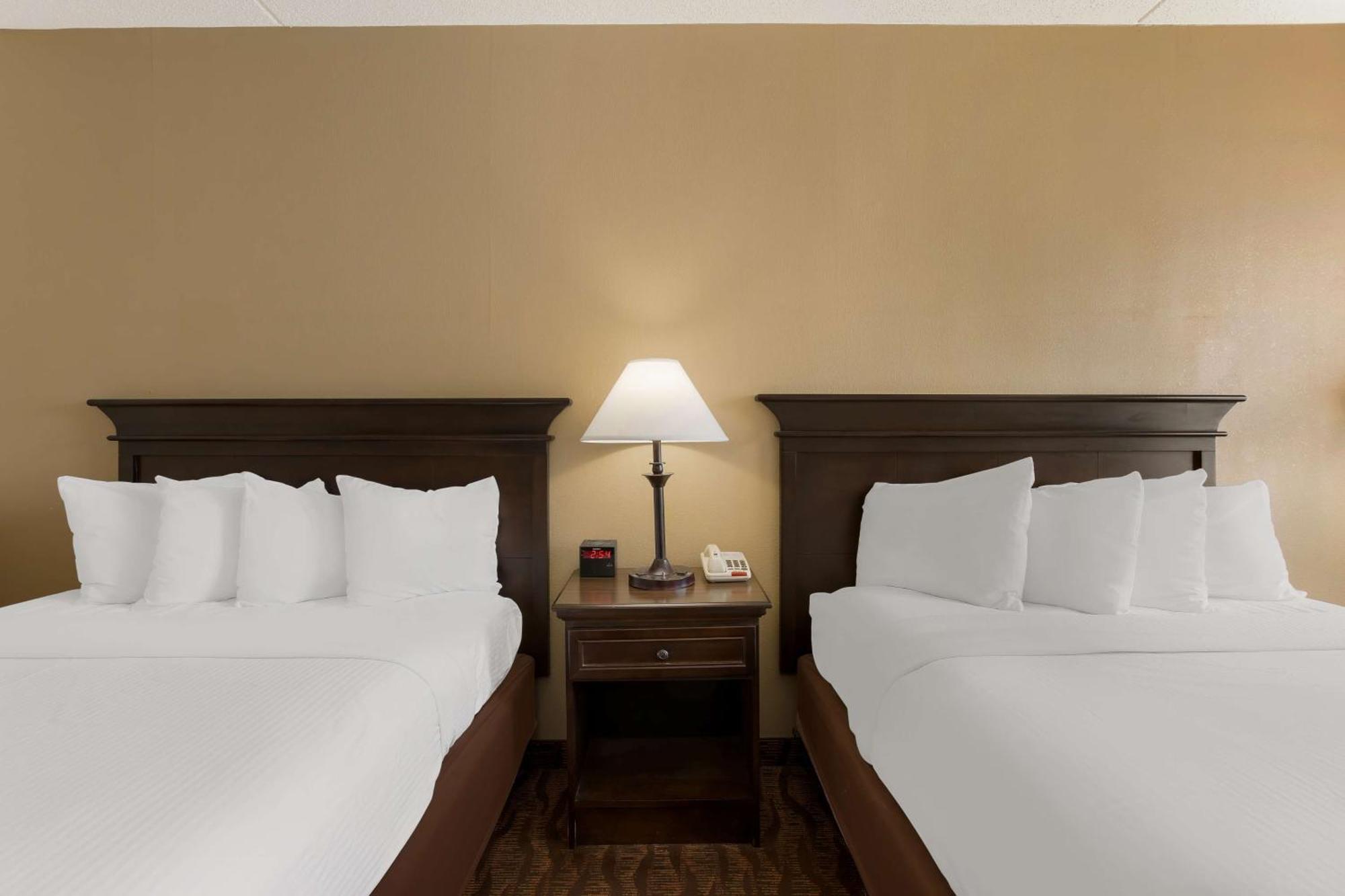 Western Music Capital Hotel 3*