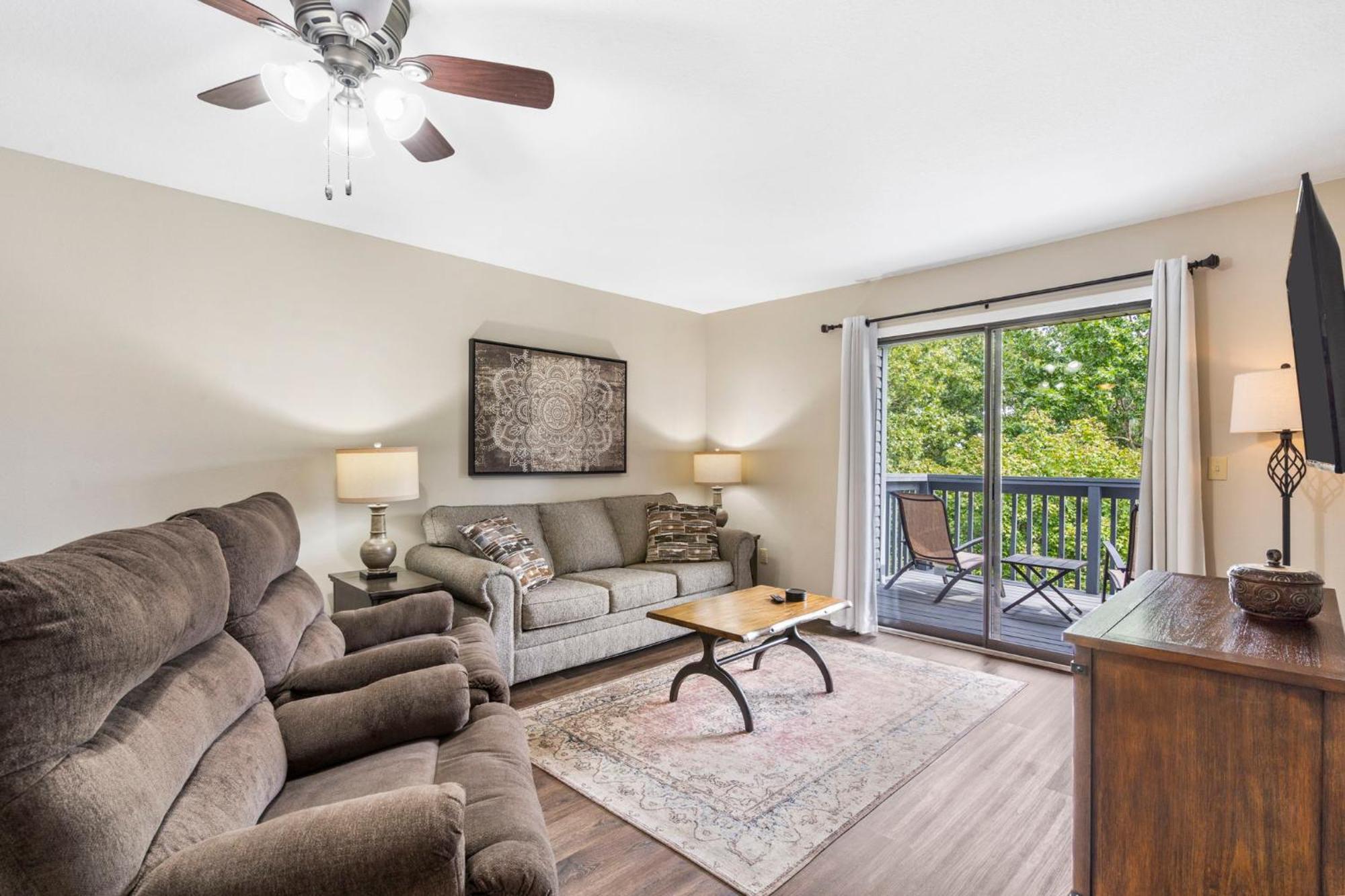 Elegant Retreat At Pointe Royale In Branson