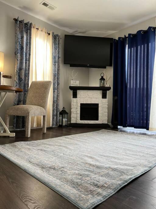 Apartment Taneycomo-topia *