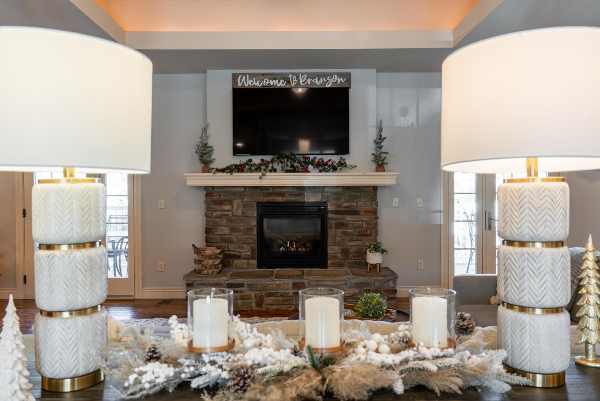 4bd Walk-in - Large Deck - Golf Course - Pool - Free Attraction Tickets Included - V120 Holiday home Branson