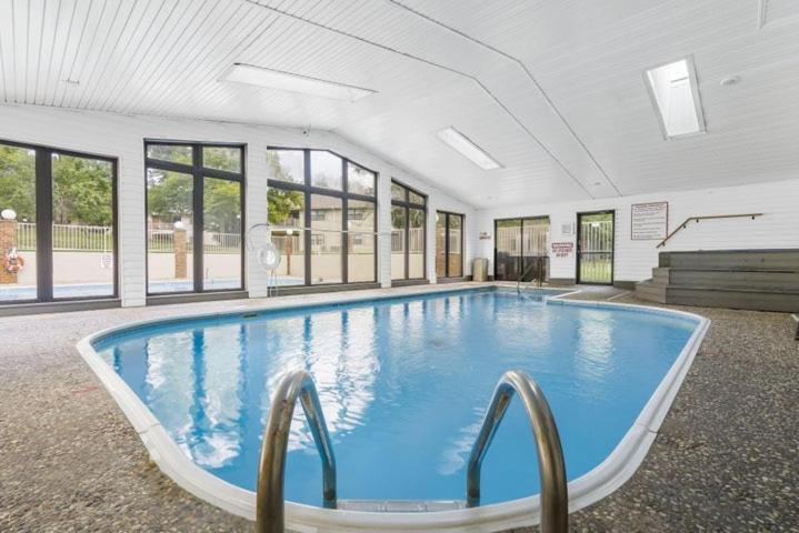 Beautiful At Thousand Hills-heart Of Branson-spacious And Affordable * Branson