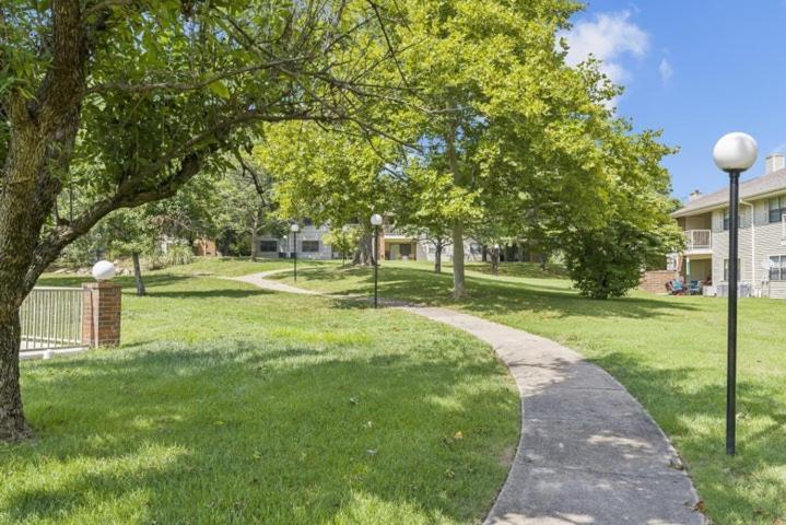 Beautiful At Thousand Hills-heart Of Branson-spacious And Affordable *
