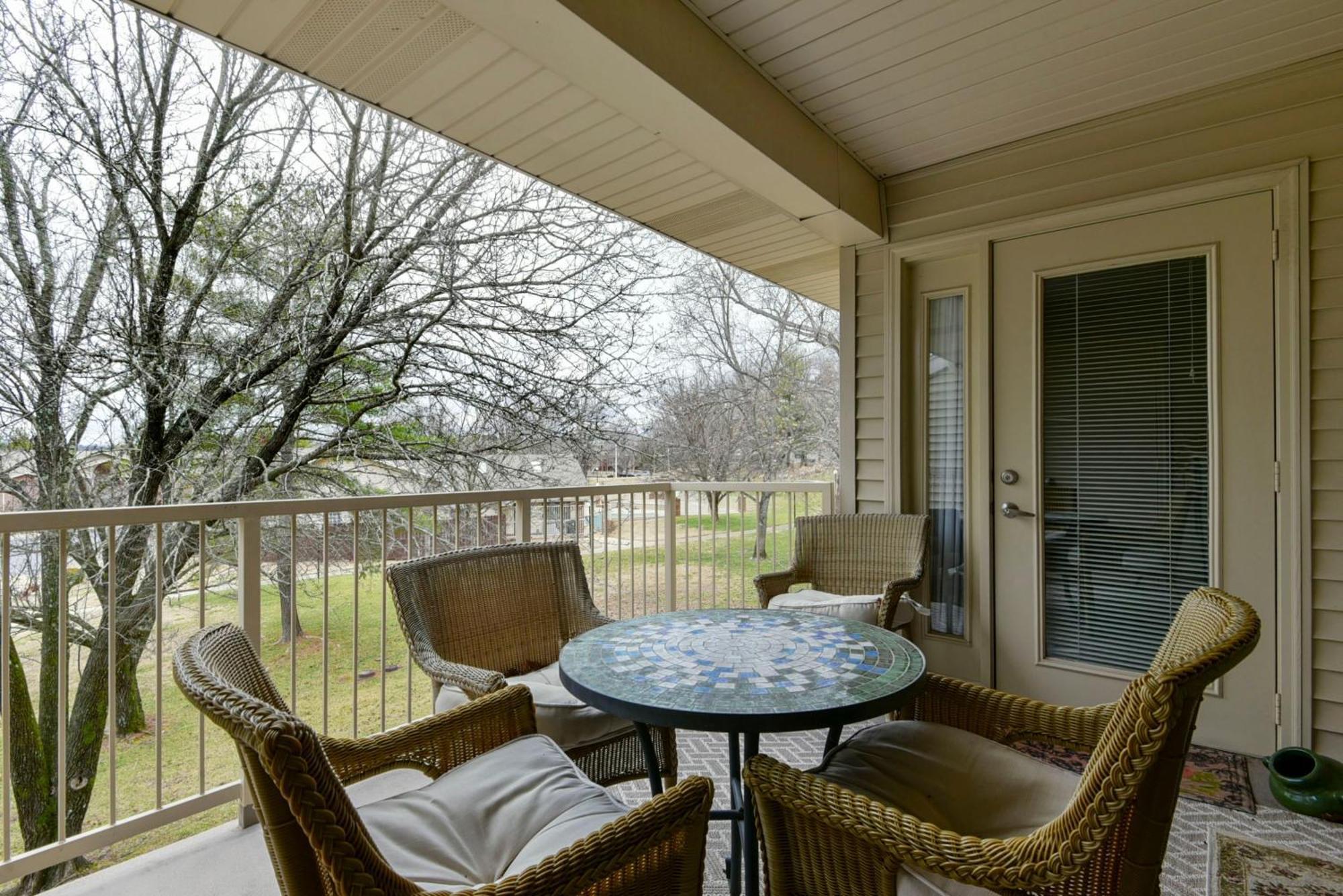 Beautiful At Thousand Hills-heart Of Branson-spacious And Affordable Apartment Branson