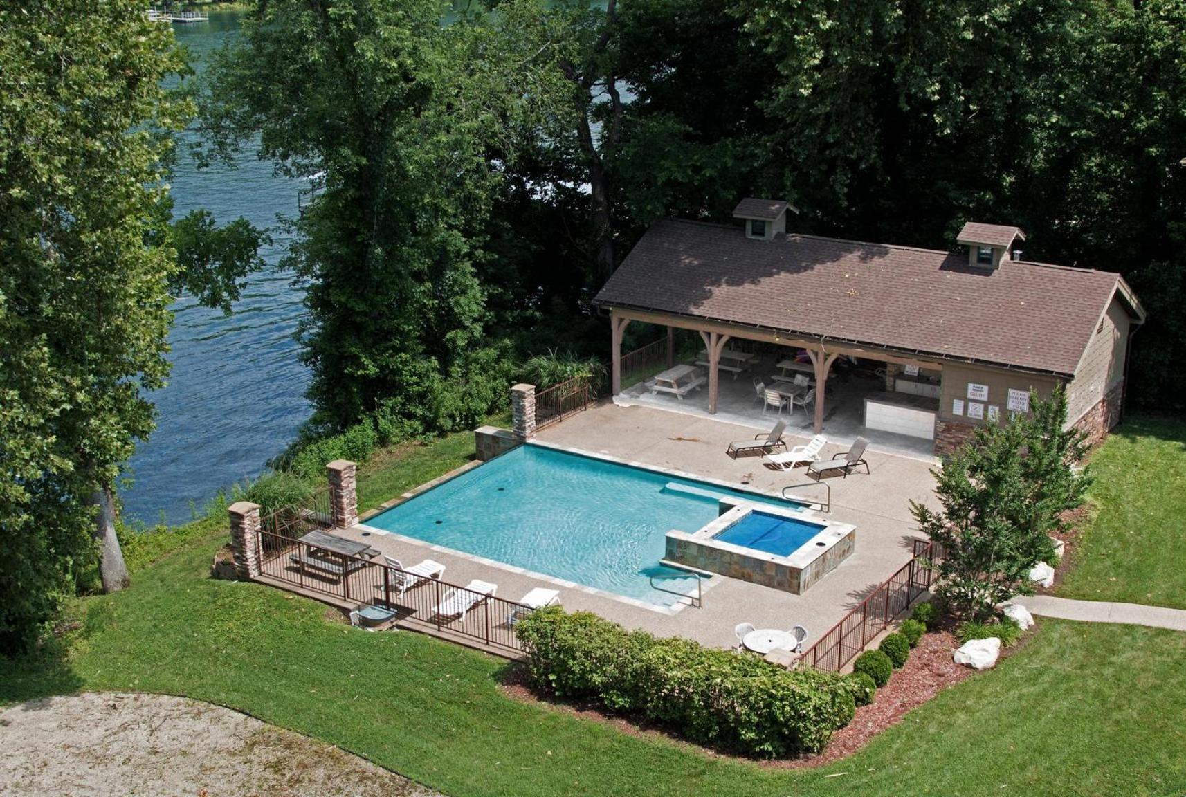Lakeshore Living Holiday home *