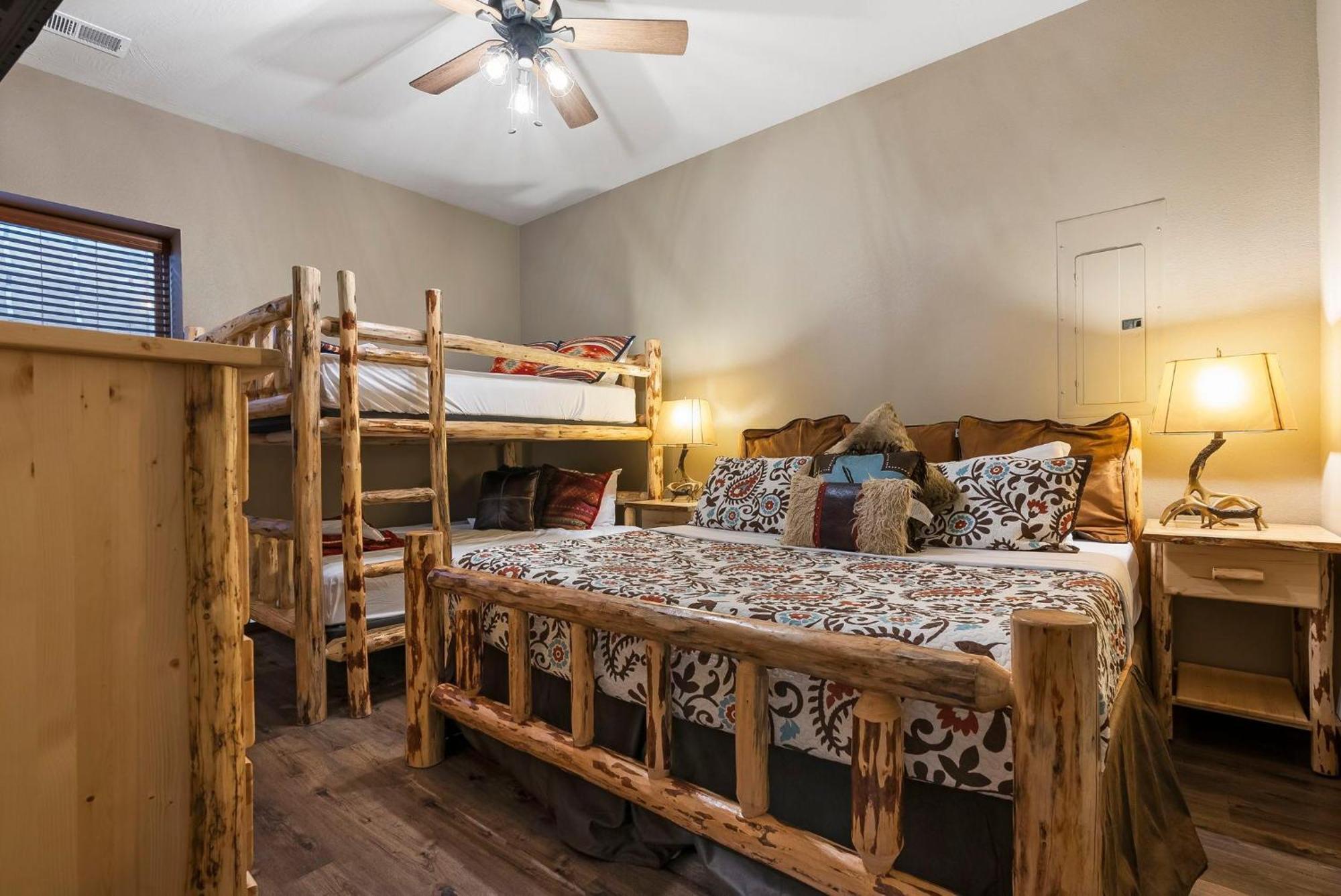 Chateau On The Cove Holiday home Branson