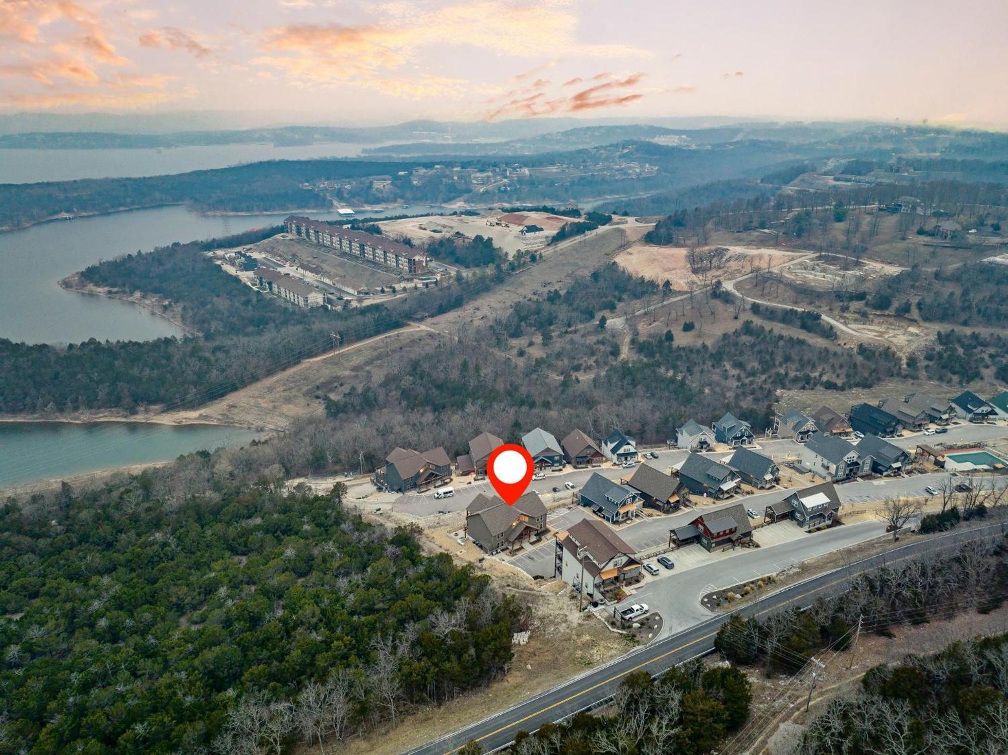 Holiday home Chateau On The Cove Branson