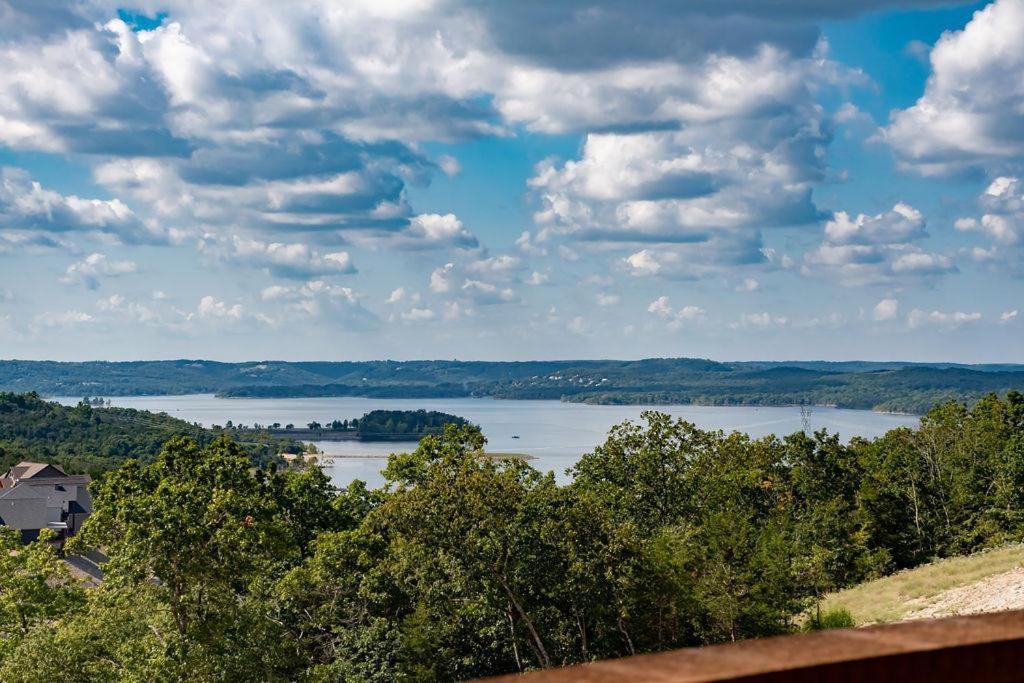 Holiday home Bird's Eye View At Table Rock $400 Daily Attractions Branson