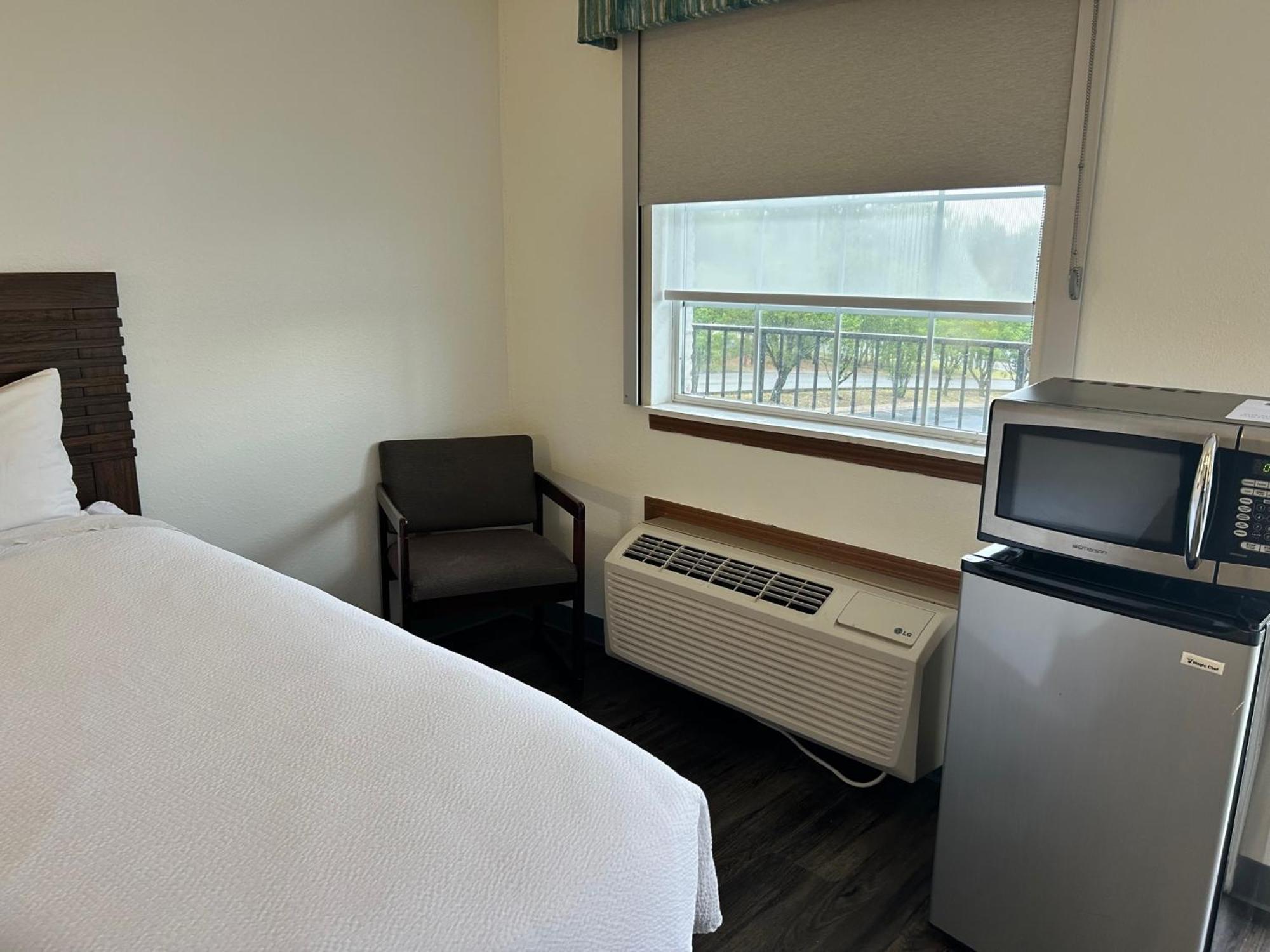 Seven Gables Hotel 2*
