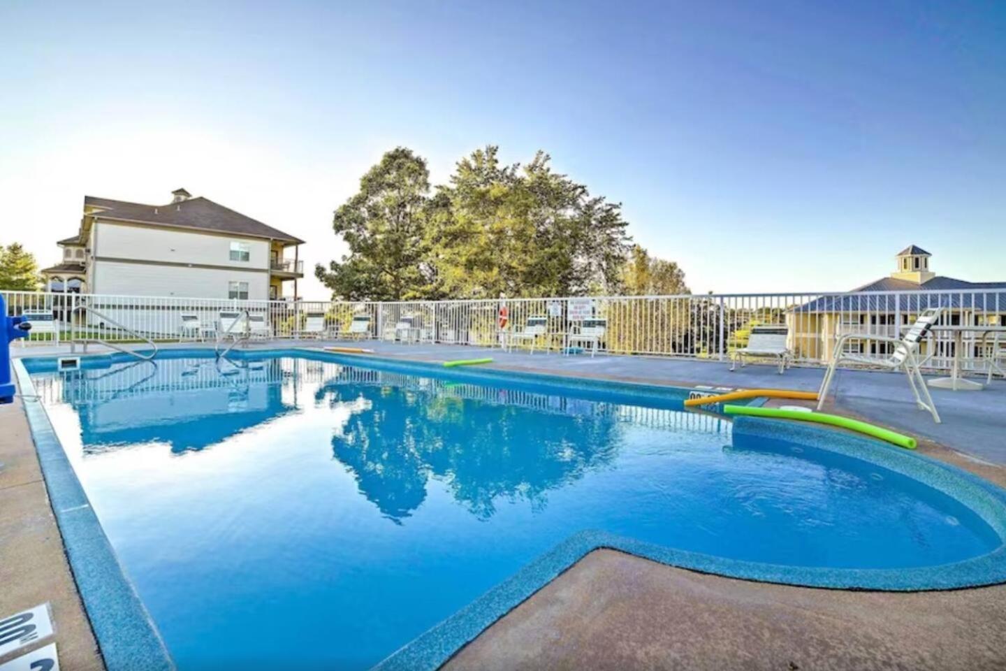 Retreat @ The Hills W/ Pets And Game Apartment *