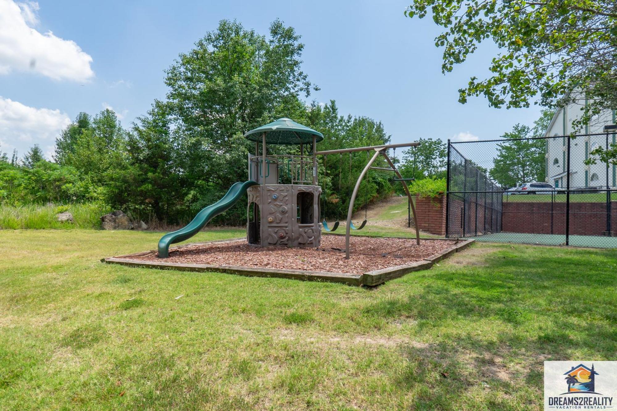 3br Updated - Family Games - Enclosed Patio - Free Tickets Included - Ch3-2 Holiday home *