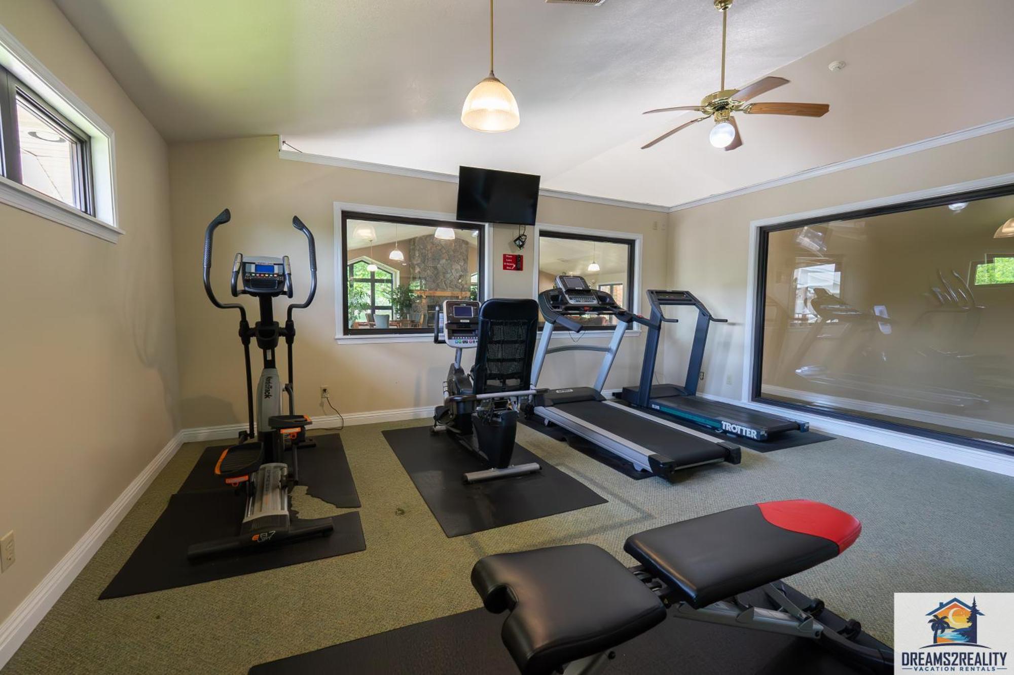 2br - Close To The Strip - 2 Pools - Free Tickets Included - Fhc-3 *