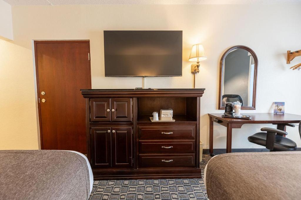 Savannah House 2*